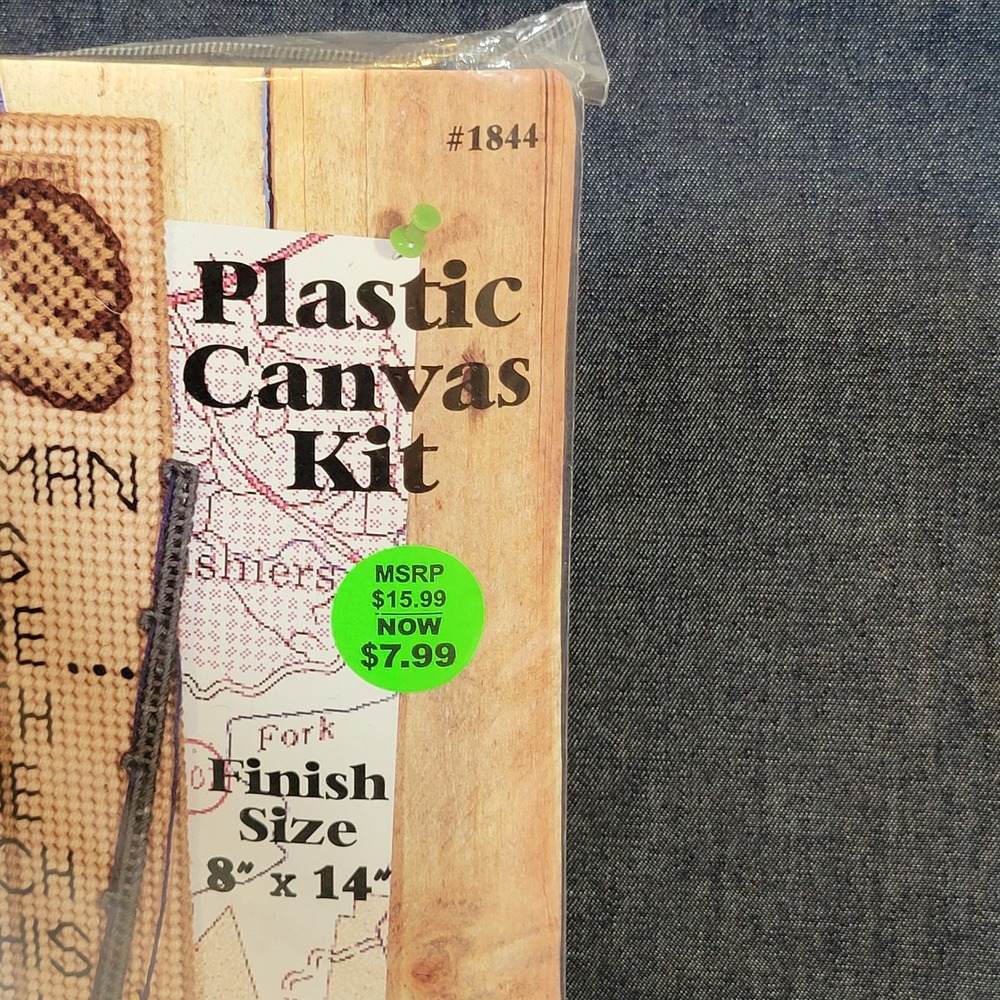 Design Works Plastic Canvas Kit An Old Fisherman Lives Here 8x14 Fishing #1844 - Picture 4 of 4